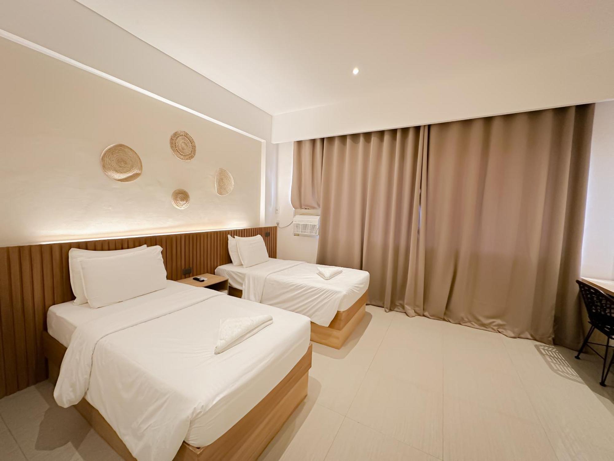 Leux Alona 2* Panglao