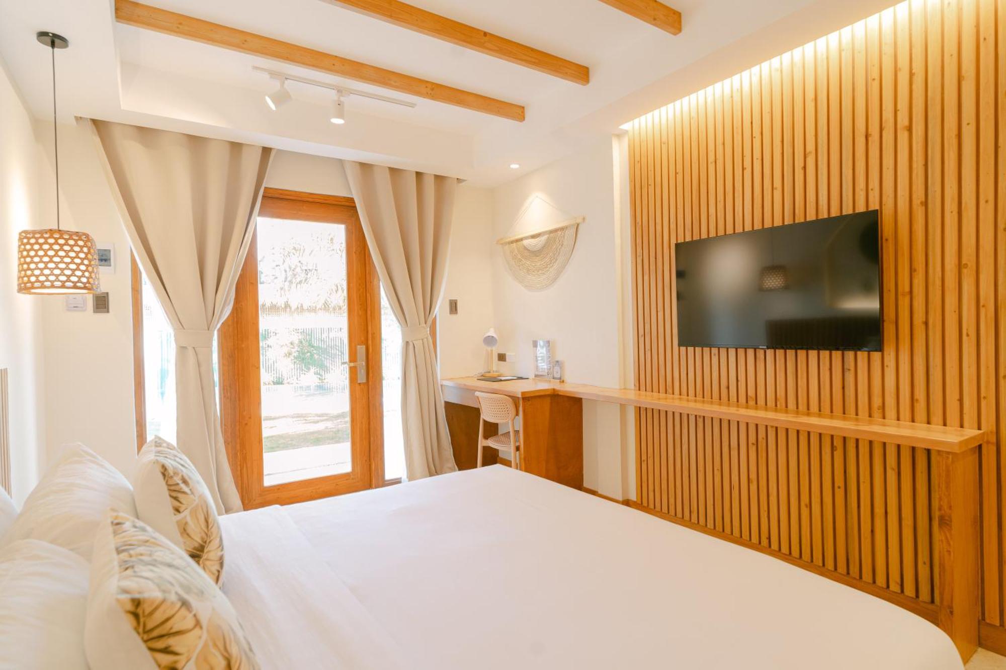 Inn Leux Alona Panglao