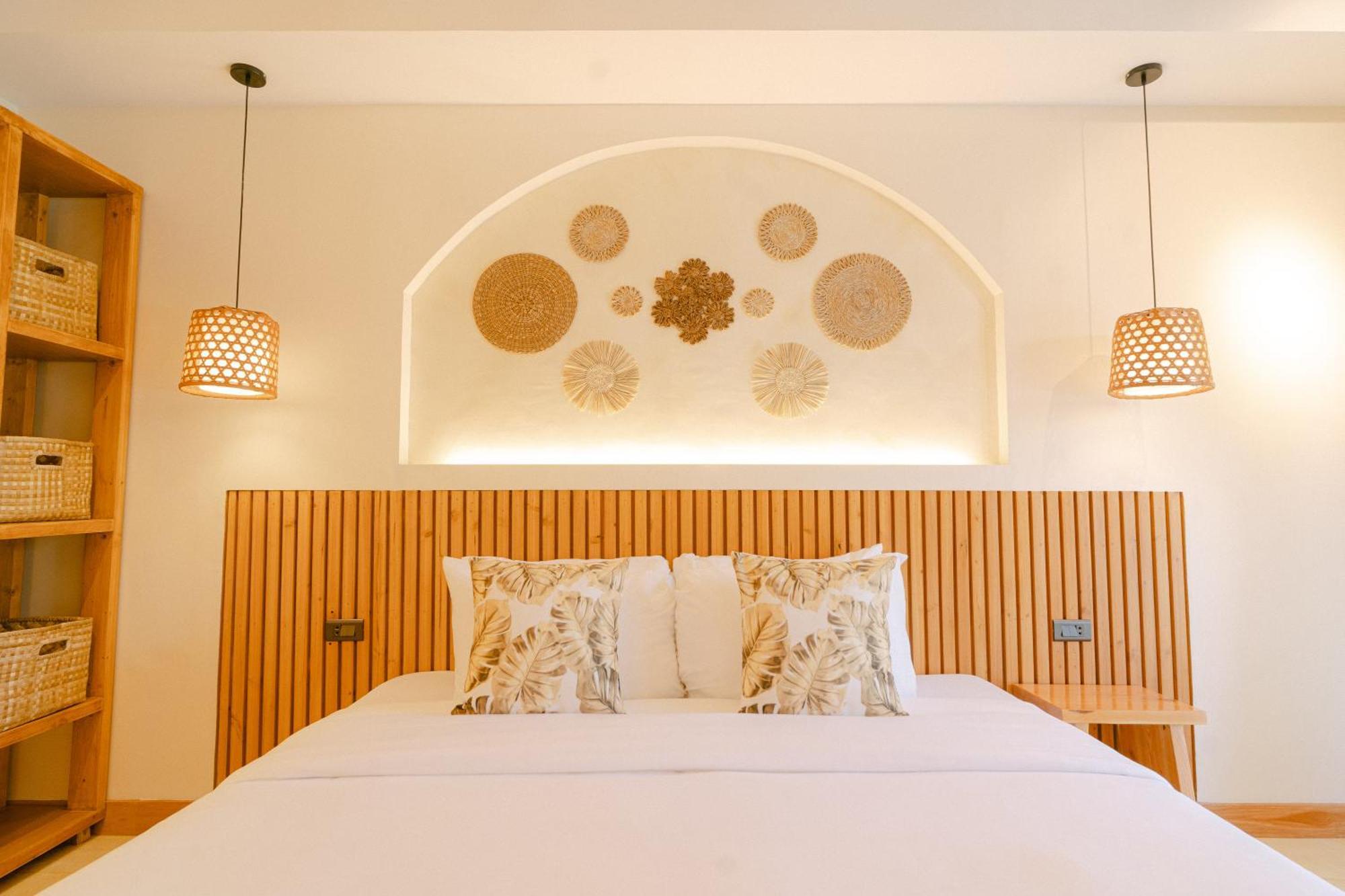 Inn Leux Alona Panglao