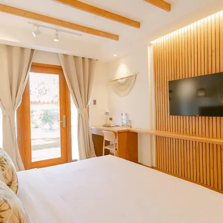 Leux Hotel Alona Panglao Island Exterior photo